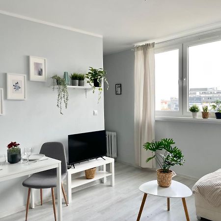 Zielinskiego Apartment ~ Self Check-In 24 ~ Parking & Lift ヴロツワフ エクステリア 写真