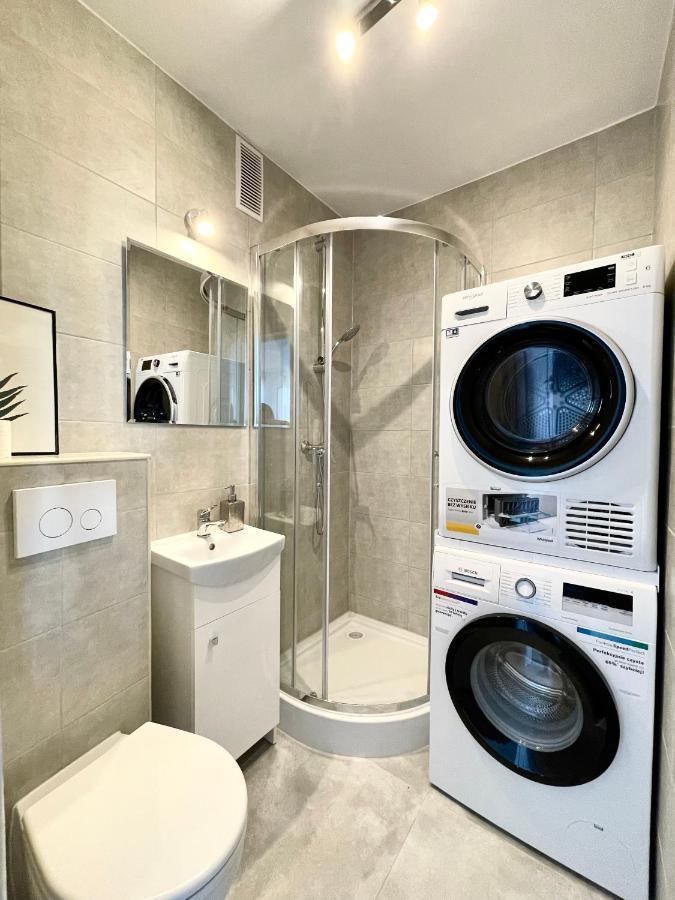 Zielinskiego Apartment ~ Self Check-In 24 ~ Parking & Lift ヴロツワフ エクステリア 写真
